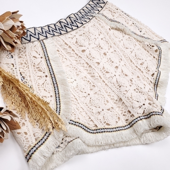 Endless Rose Cream Embroider Eyelet Boho Shorts S - Picture 6 of 13